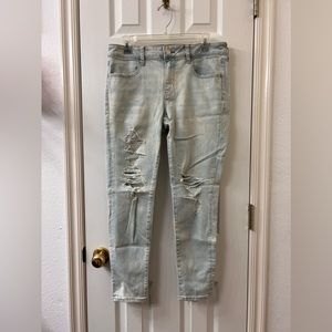 American Eagle Light Wash Distressed Stretch Jegging